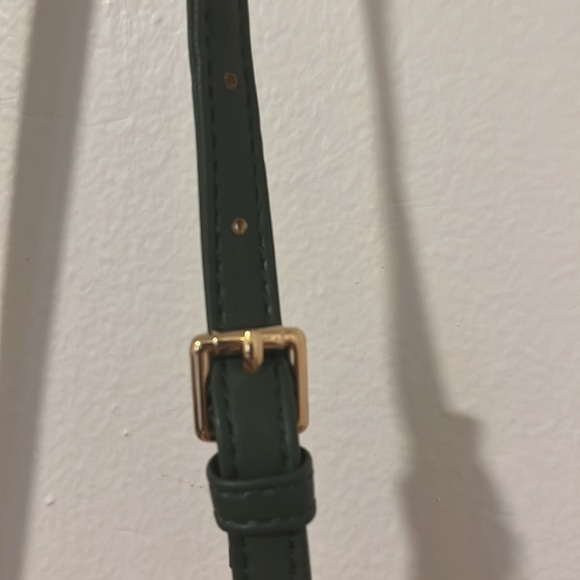 Deux Lux Maribel Double Zip Crossbody Olive Color - Picture 5 of 7